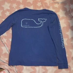 Women’s Vineyard Vines blue long sleeve shirt